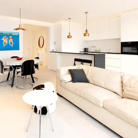Apartment With Open View Of The Sea