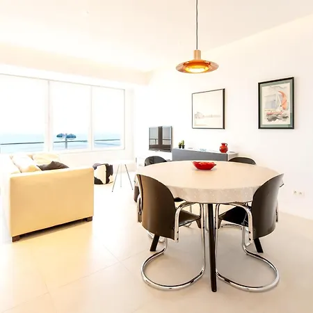 아파트 On Zeedijk With Sea View 미들케르케