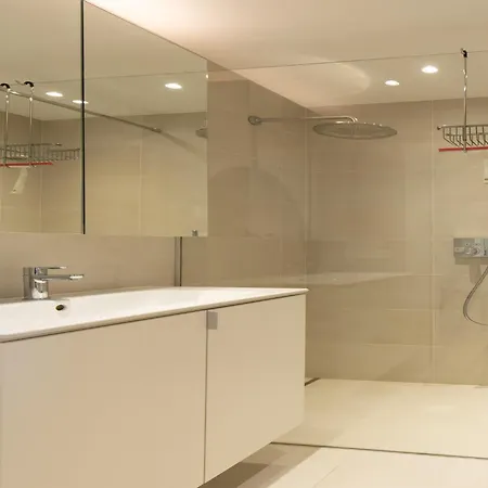 On Zeedijk With Sea View *