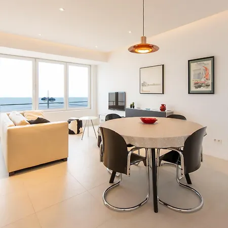 On Zeedijk With Sea View Appartement